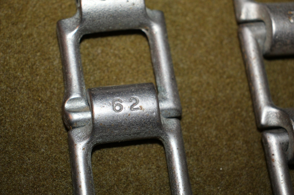 17-Original WW2 German Metal Interlocking Links, Unknown Usage