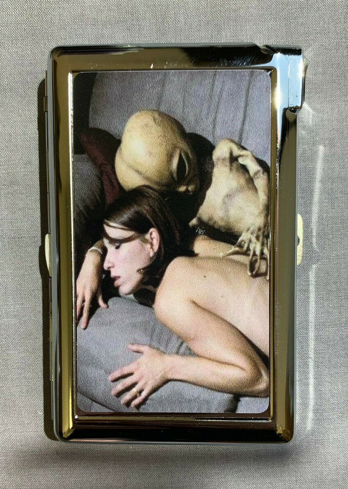 Alien Couple Weird Image 100's Size Cigarette Case with lighter Wallet