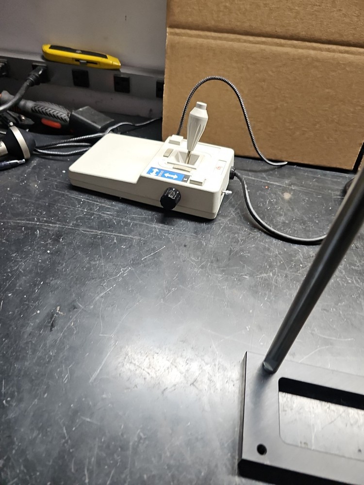 SUTTER INSTRUMENTS 32mm LB10IQ32 122 LAB MICROSCOPE SHUTTER Stand