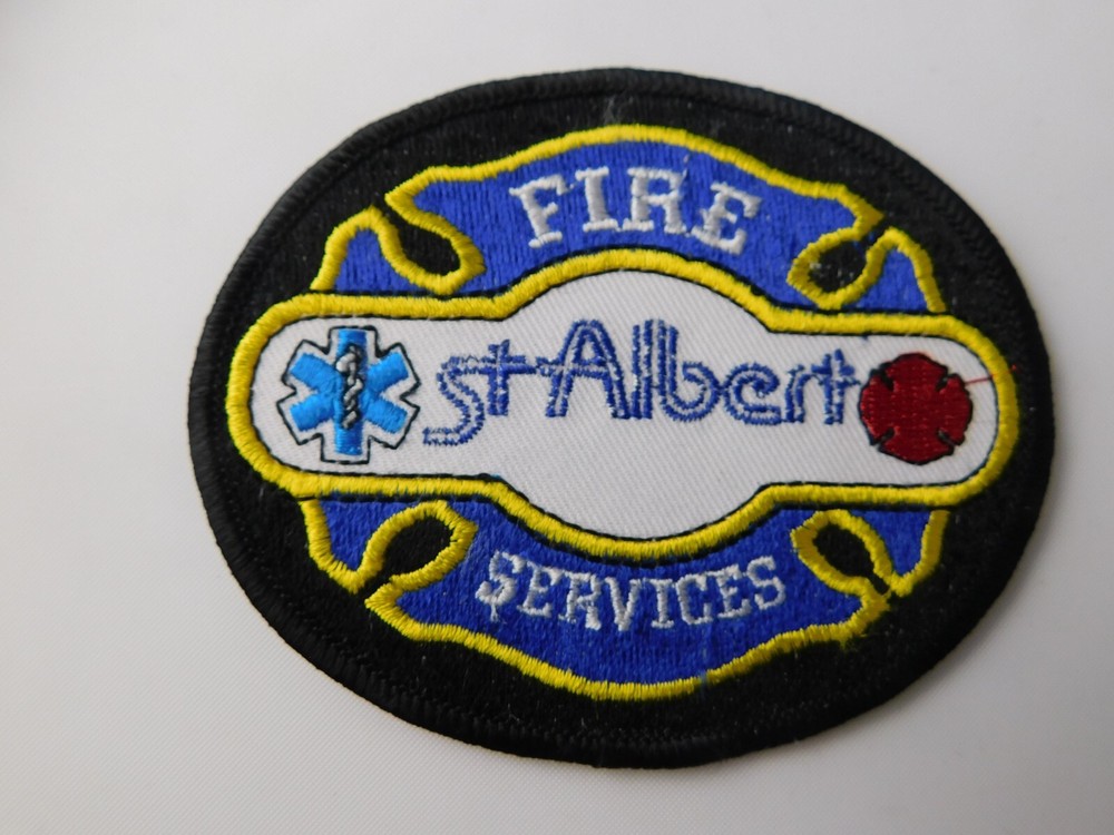ST ALBERT FIRE SERVICES  PATCH SHOULDER CREST EMS ALBRTA CANADA