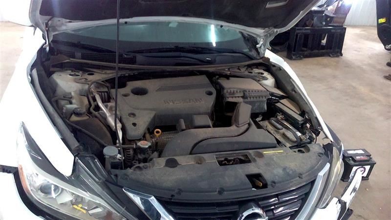 ALTIMA 2016 High Mounted Stop Light 1044314241