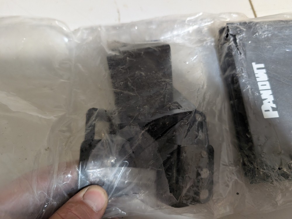 Panduit RWMPV45E-KIT Rack Net Runner Vertical Cable Manager (R2DW)