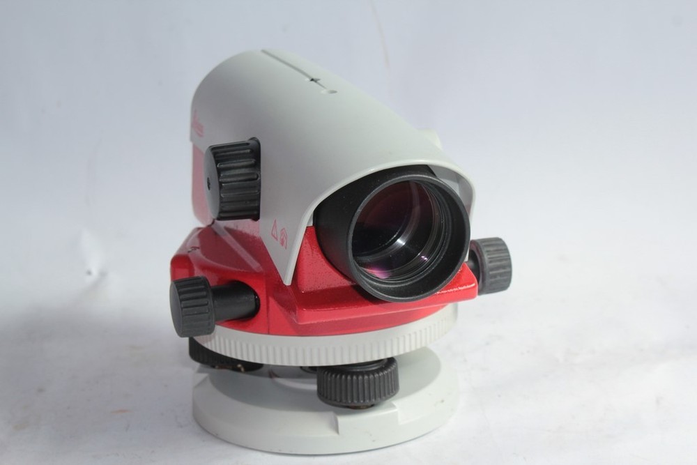 Leica NA724 automatic optical level (59017)