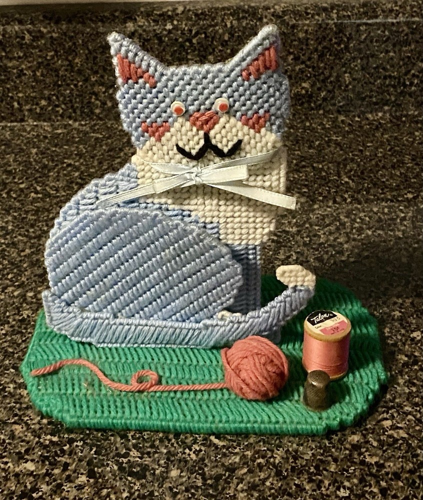 Vintage Plastic Canvas Cat