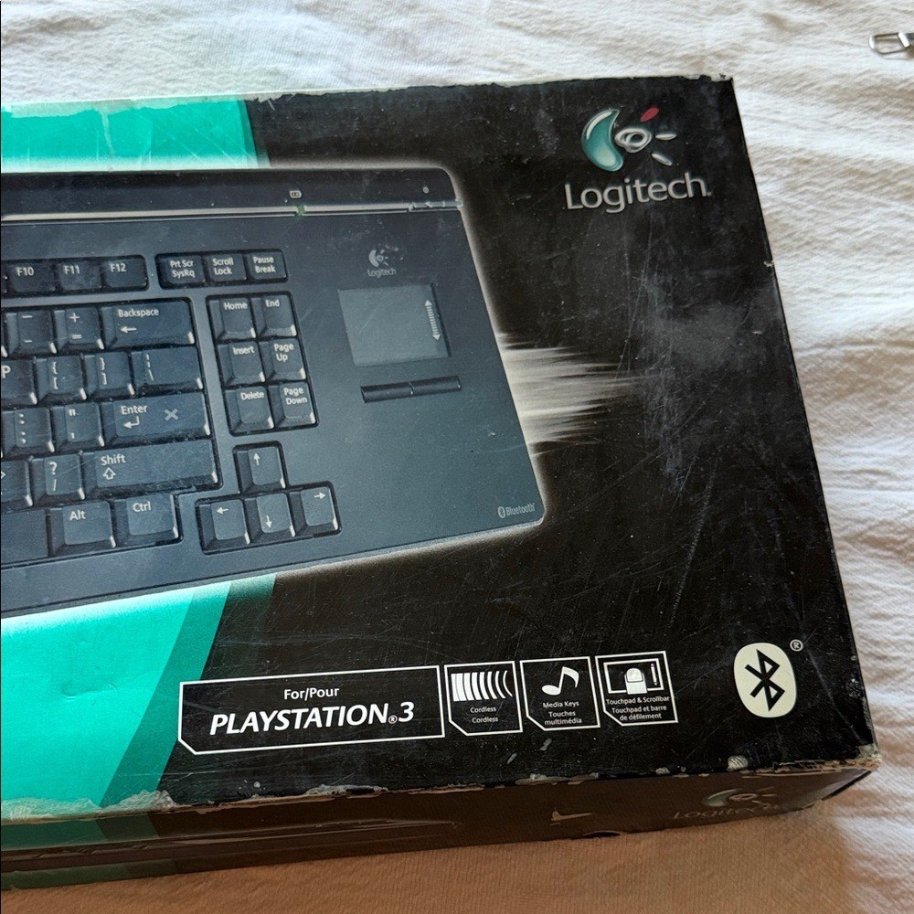 Logitech Cordless MediaBoard Pro for PlayStation 3