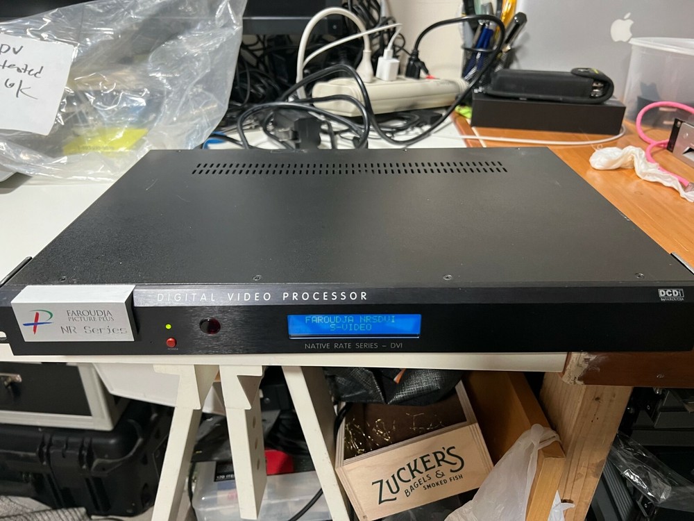 Faoudja NR Series Digital Video Processor DCDi 540P HD display