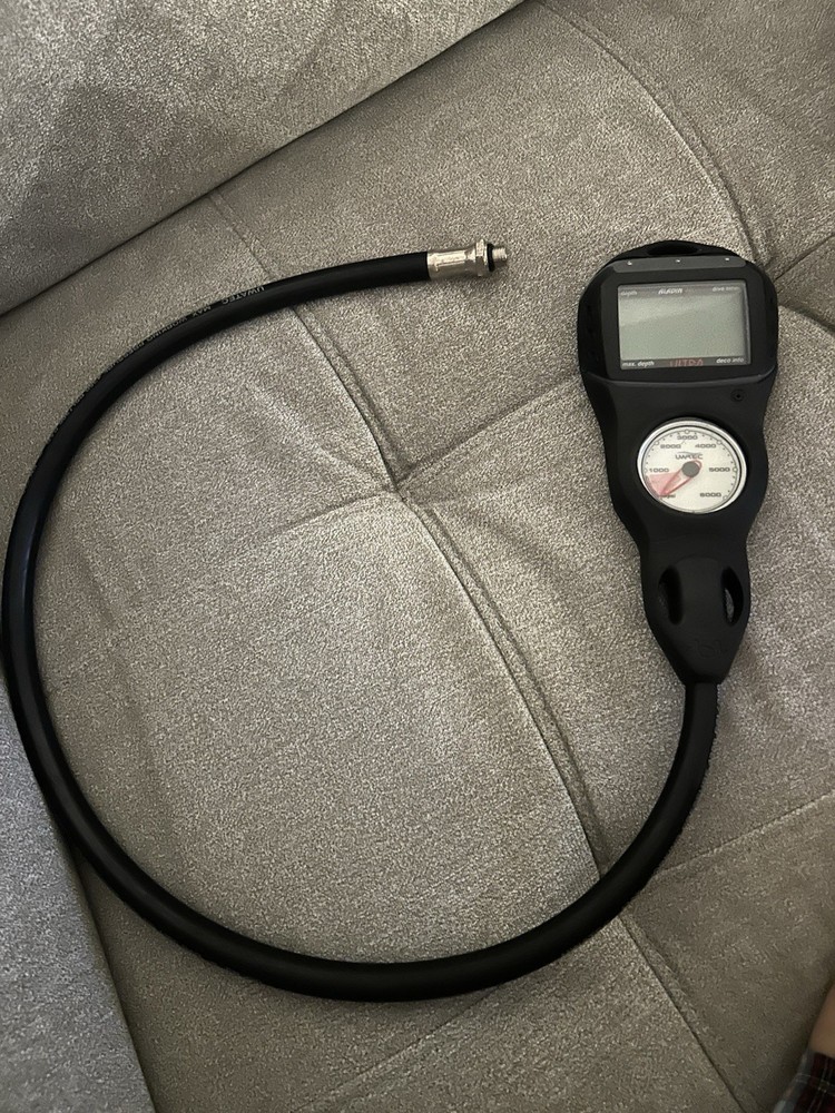 Uwatec scuba spg with dive computer