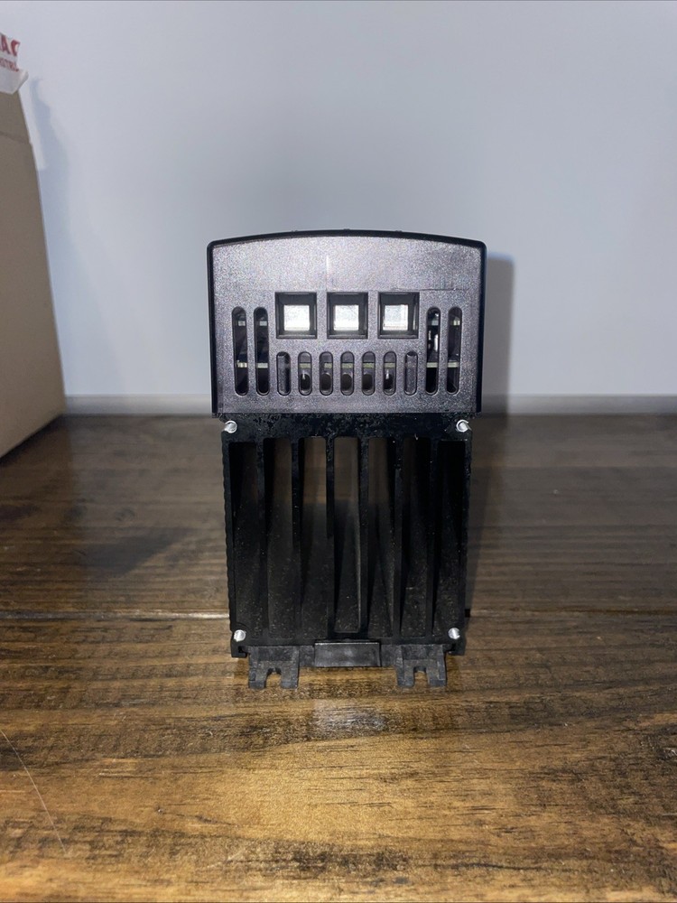1 New Open Box | Watlow DIN-a-Mite DC10-60C0-0000 Solid State Power Control