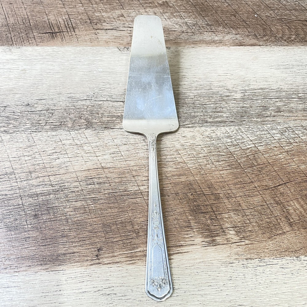 National Silver Co. NTS30 Pattern Wreath Silverplate Pie / Cake Server