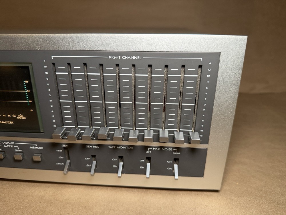 JVC SEA-80 Multi-Voltage Stereo Graphic Equalizer Powers On AS IS Untested