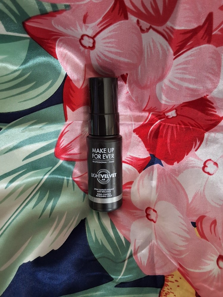 Make Up For Ever Shine Control Refreshing Spray. Size: 30mL | 1.01fl.oz.