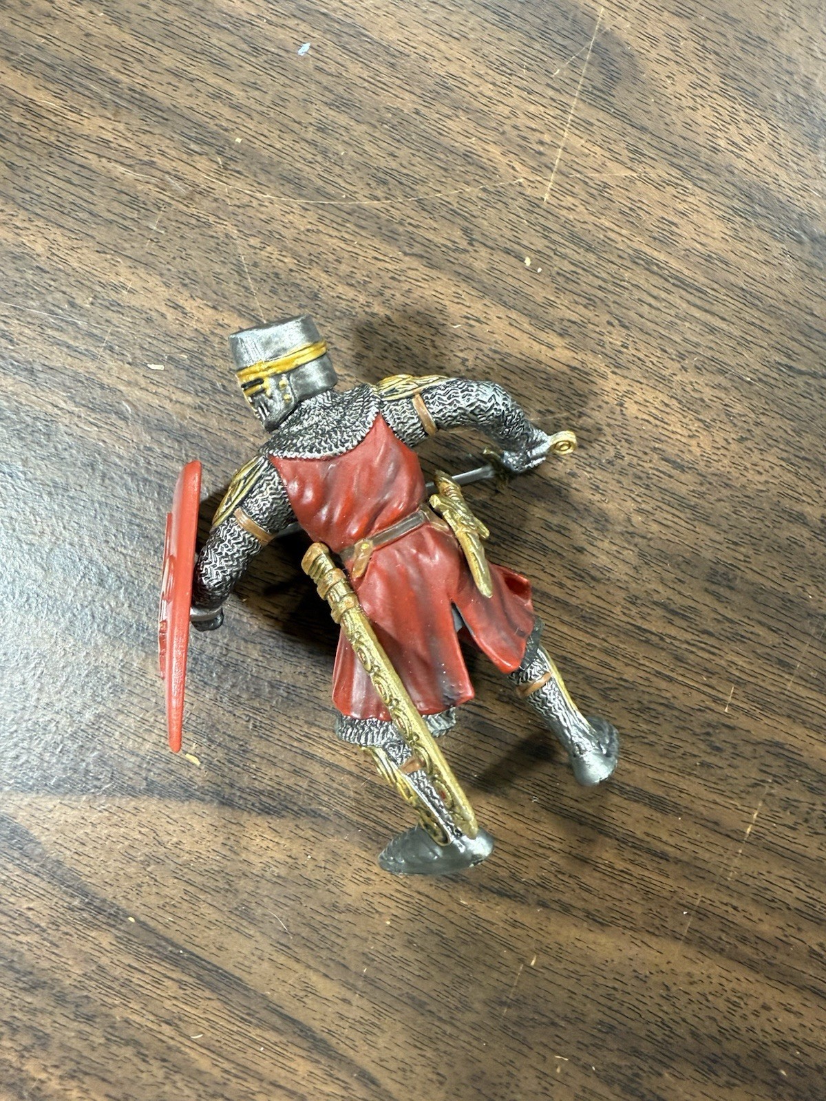 SCHLEICH WARRIOR MEDIEVAL W/ SHIELD & SWORD READY FOR BATTLE 2003 A23