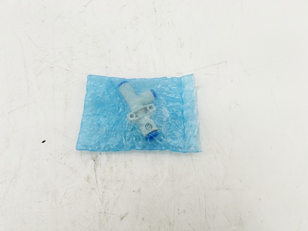 New SMC ZH10DS-06-06-08 Vacuum Ejector