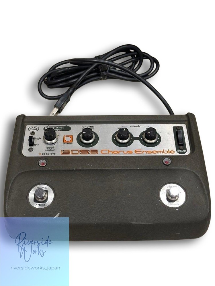 BOSS Chorus Ensemble CE-1