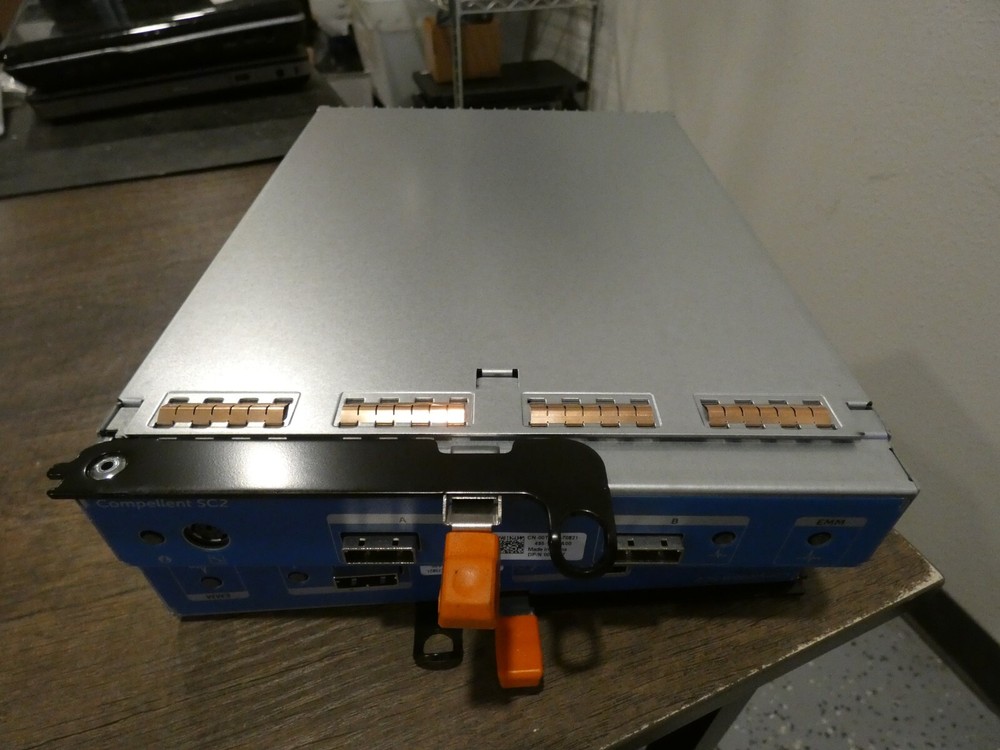 Lot of 2 Dell Compellent SC2 0TW47 E01M E01M001 Controller Modules from SC200