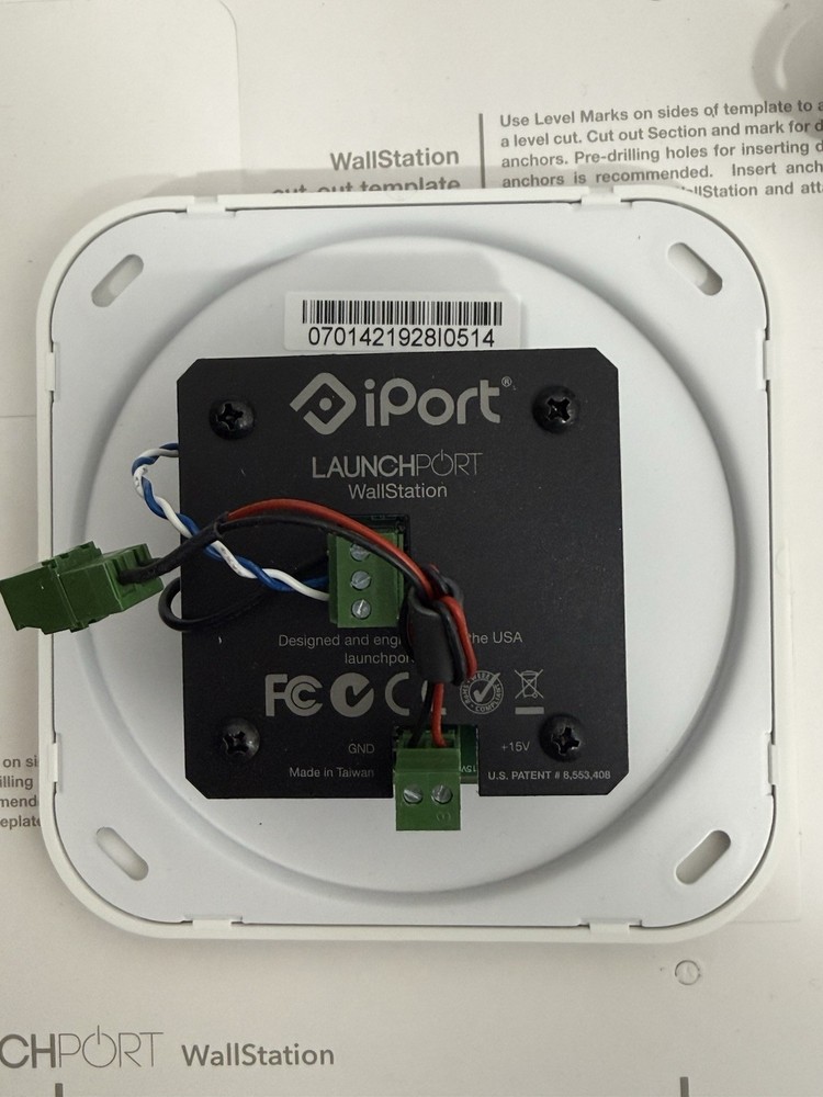 iPort LaunchPort WallStation White 70142 - New Open Box