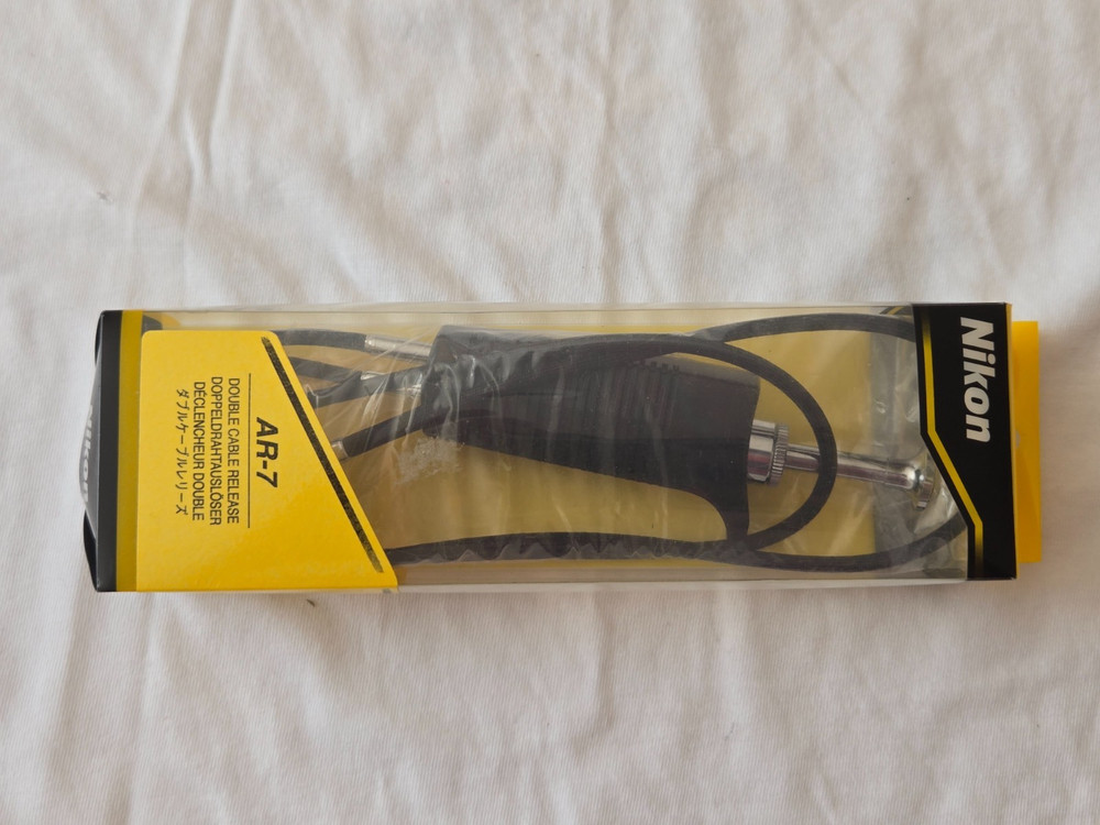 New! Original NIKON AR-7 Double Remote Shutter/ Cable Release in Box