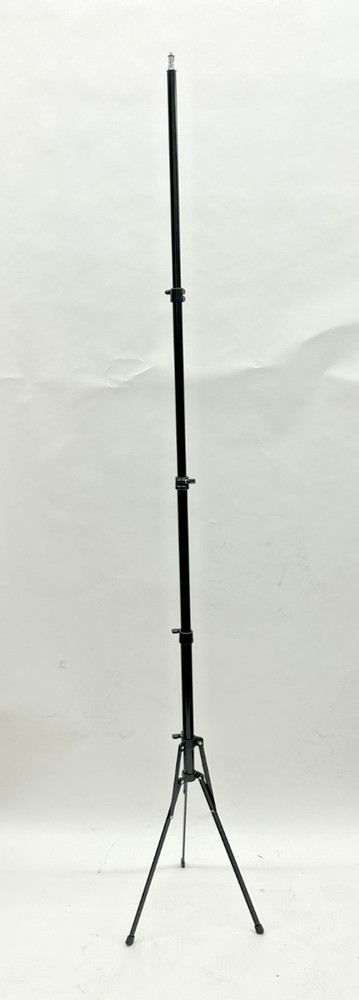 Universal Lightstand: Designed for lights, modifiers, and other equipment