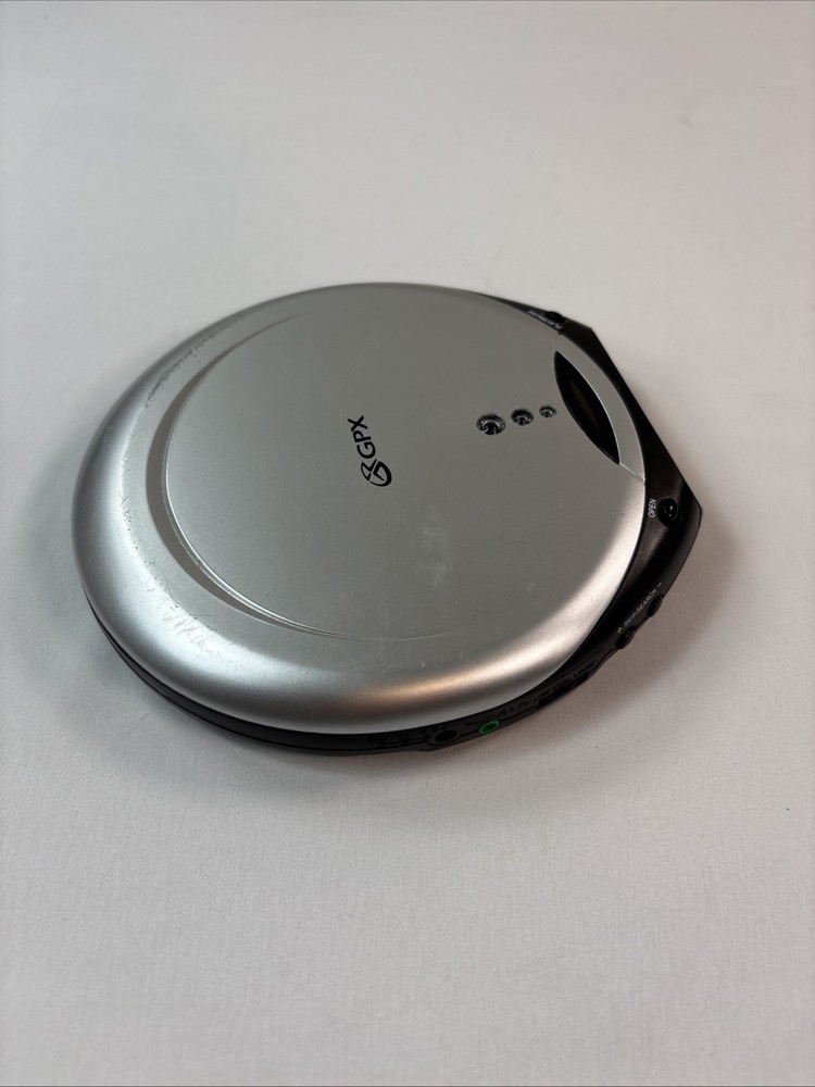 GPX Portable CD Player CDP1807 Silver - Auto Bass Boost