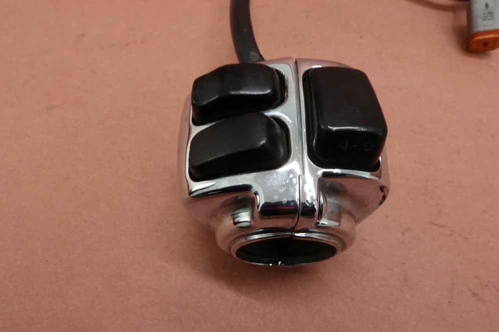 2000-2005 Harley Dyna Super Glide FXD Left Headlight Bar Switch