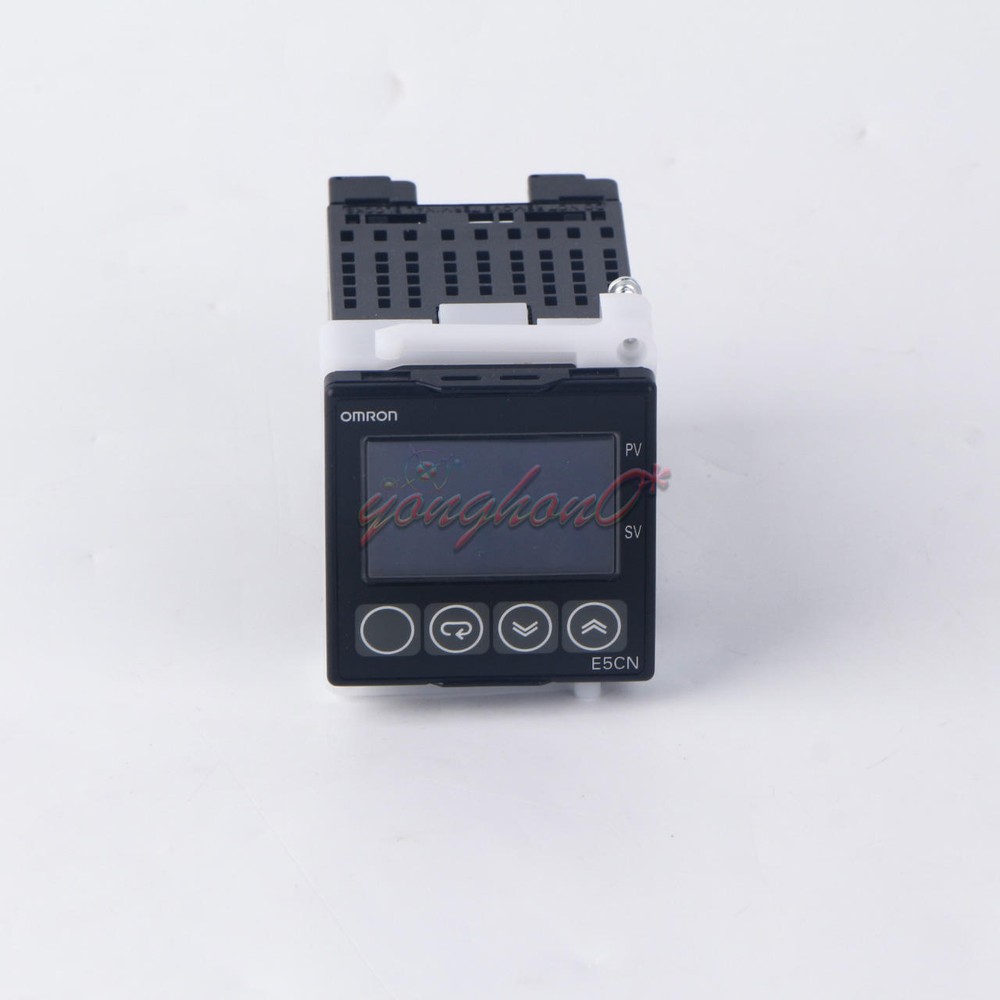 1pcs Temperature Controller Omron E5CN-Q2MT-500 100-240VAC New