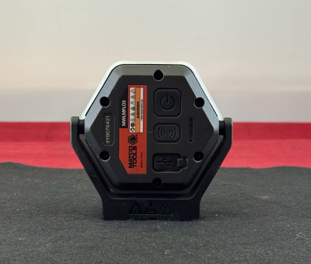 Matco Tools Mini Handheld Rechargeable Floodlight MWLMFLO3