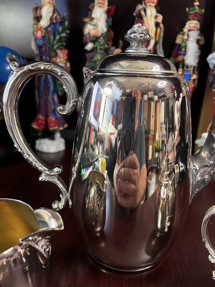 Wm Rogers Coffee / Tea Pot Creamer and Sugar Caddy With Lid