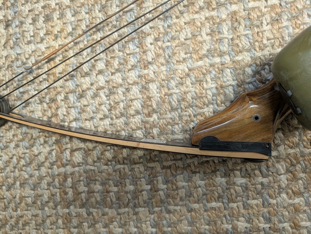 Brown Bear AMO Compound String Length 37 Bow