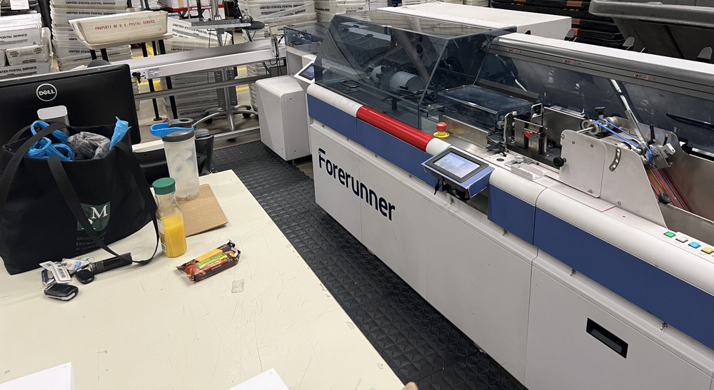 Swingarm Bell & Howell Forerunner Inserter with 8 Insert Stations