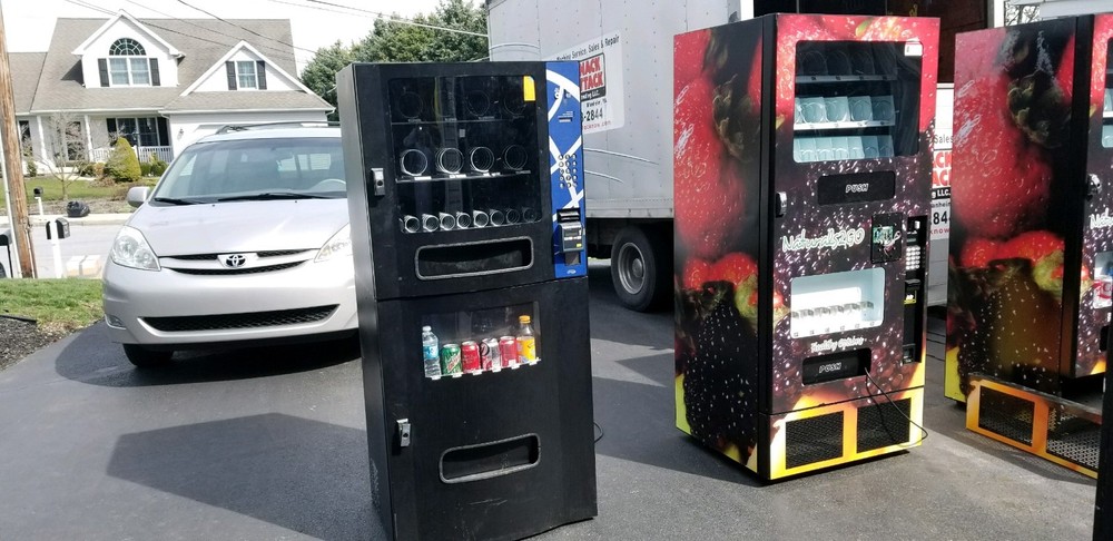 FEH - B12 COMBO VENDING MACHINE #1452 LOCK & (2) Keys / Free Ship!