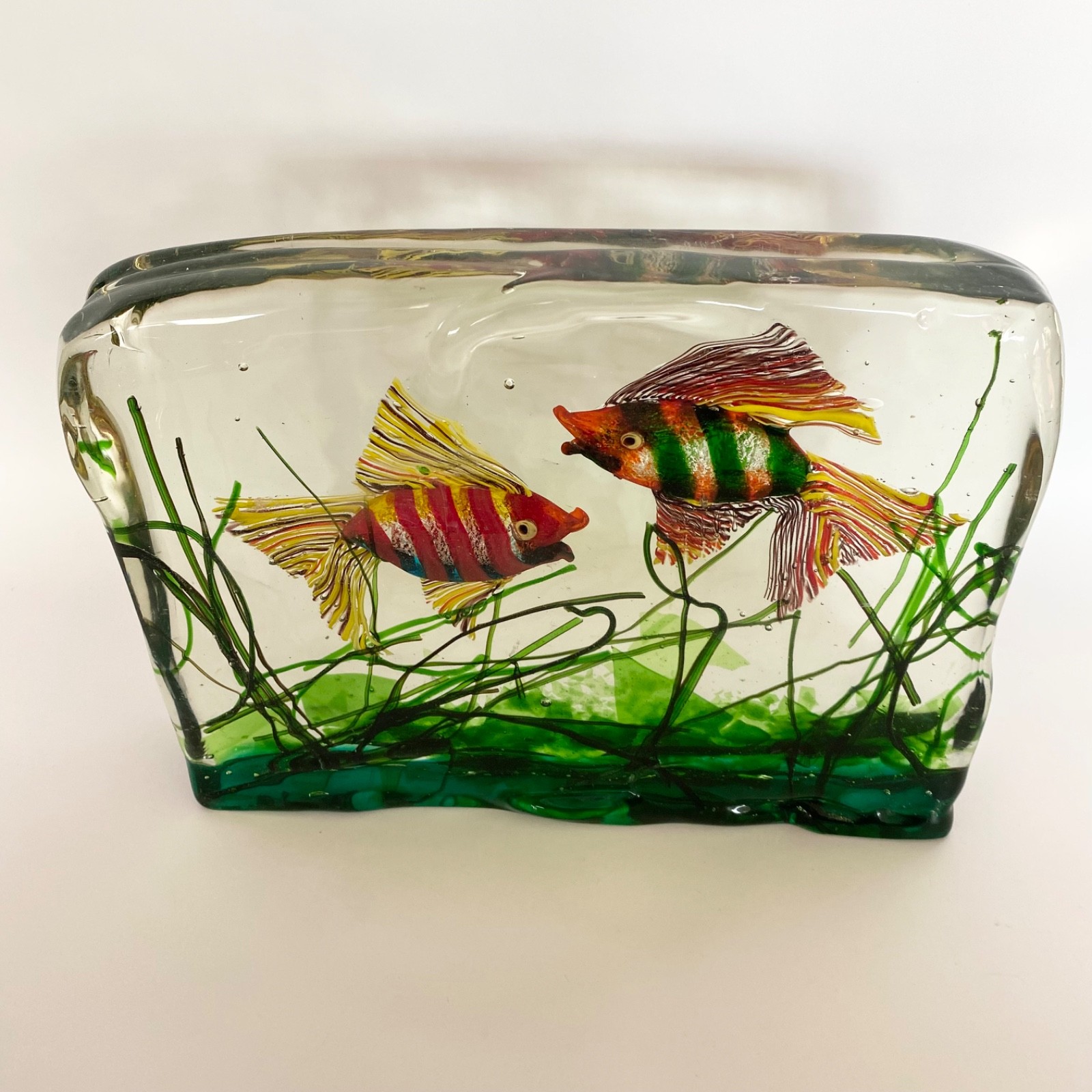 Exceptional Alfredo Barbini Cenedese Murano Glass Fish Aquarium Sculpture 14 LBS