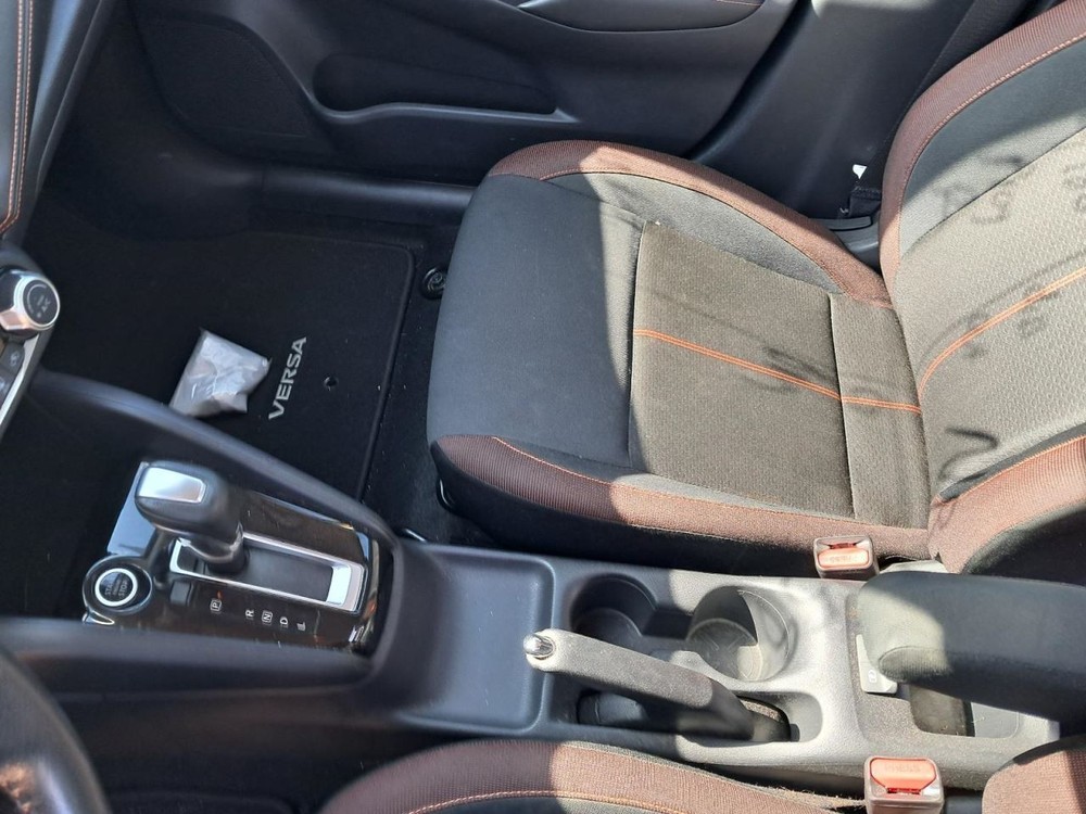 VERSA 2020 Glove Box 4837543