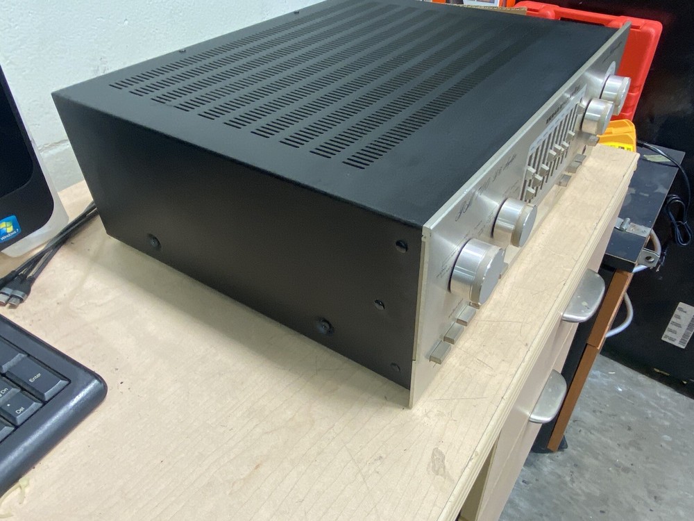 Marantz PM-700 Stereo Amplifier 80Watt Phono MM/MC