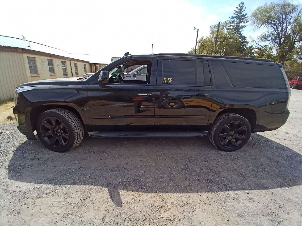 Info-GPS-TV Screen Display & Control Panel from 2017 Cadillac Escalade 12266262