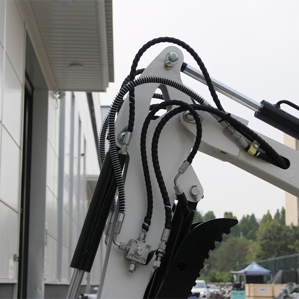Mini Excavator 1Ton Pilot System Diggers B&S Engine with Attachments Auger Drill