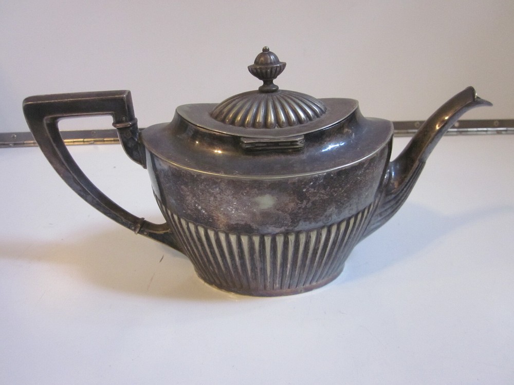 VINTAGE ALPACCA SILVER PLATE ART DECO STYLE TEAPOT 10-1/2"  X 5*-1/2" X 4-1/4"