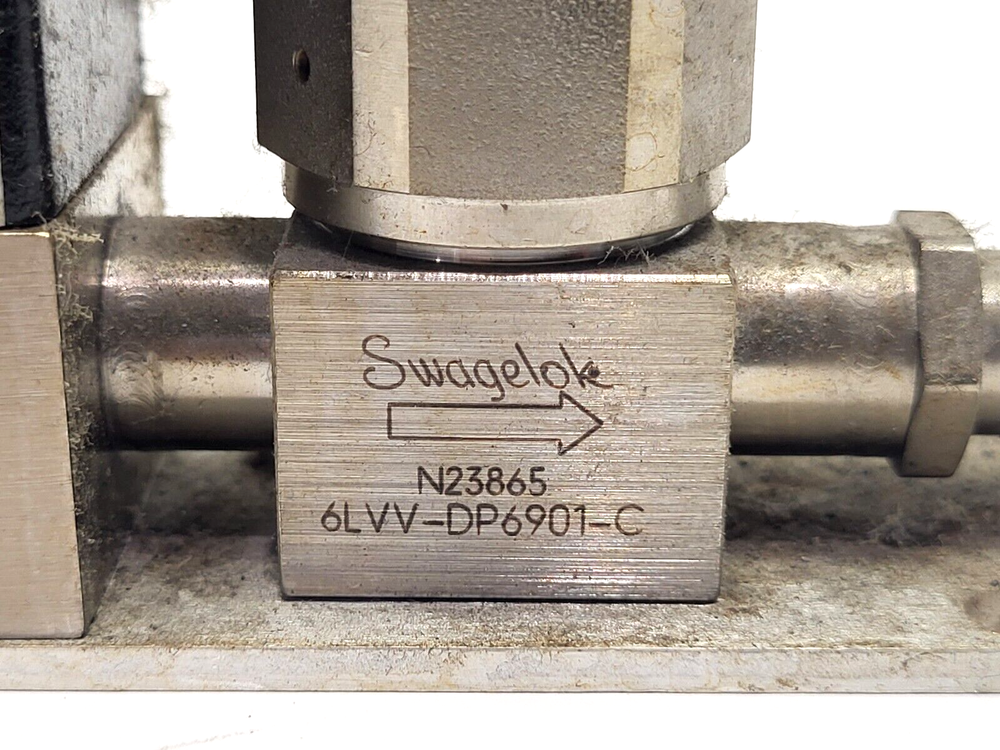 MKS Instruments 2179A22CR1BV Mass-Flo Controller Range 200 SCCM