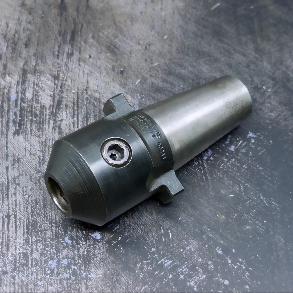 UNIVERSAL ENGINEERING KWIK-SWITCH 200 END MILL HOLDER - 5/8"