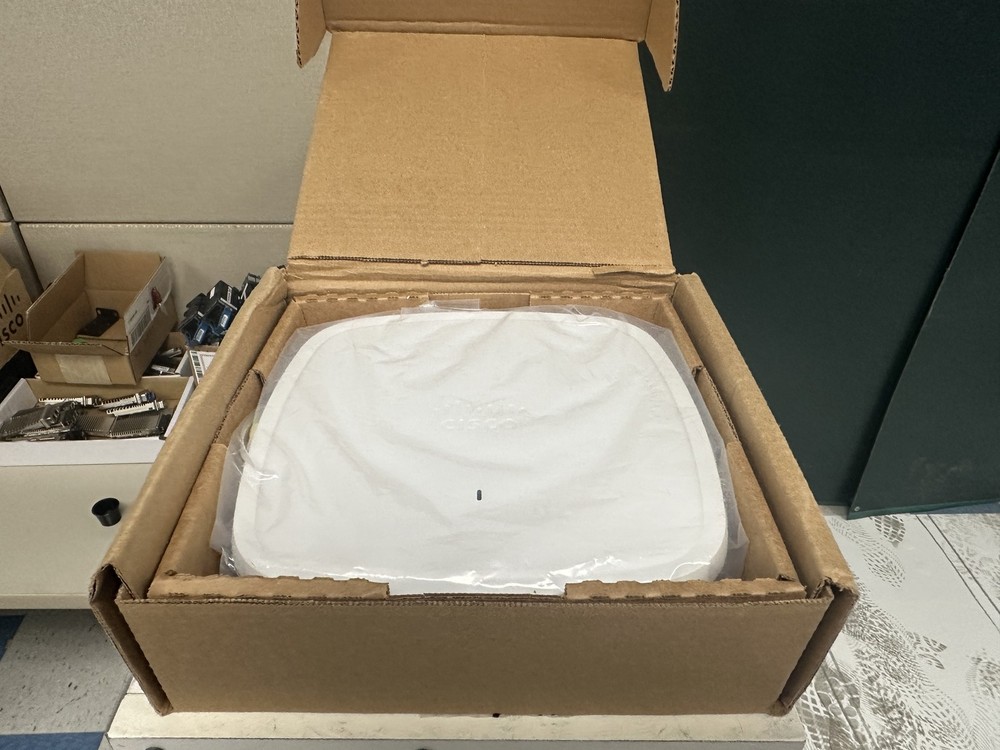 Cisco C9130AXE-B Cisco Catalyst 9130AXE - Wireless AP