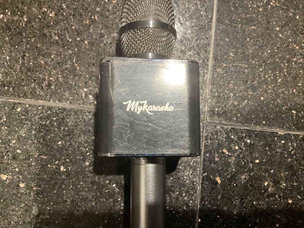 My Karaoke Pro - 2-in-1 Wireless Bluetooth Microphone & Speaker - Black