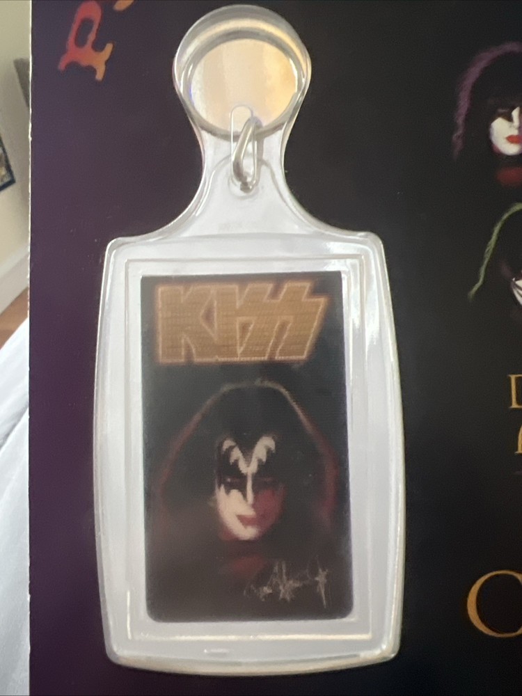 1978 kiss solo faces keychain