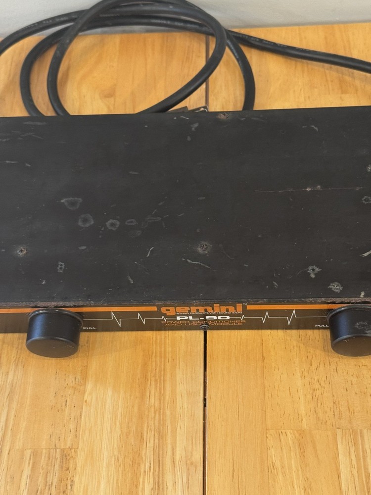 Gemini PL-90 Rack Mount Power Conditioner and Light Module (Outlets do not work)