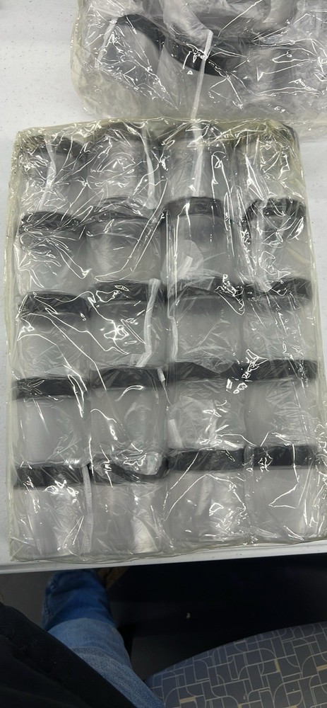 20 Count 4oz Single Wall Plastic Jars With Black Lids