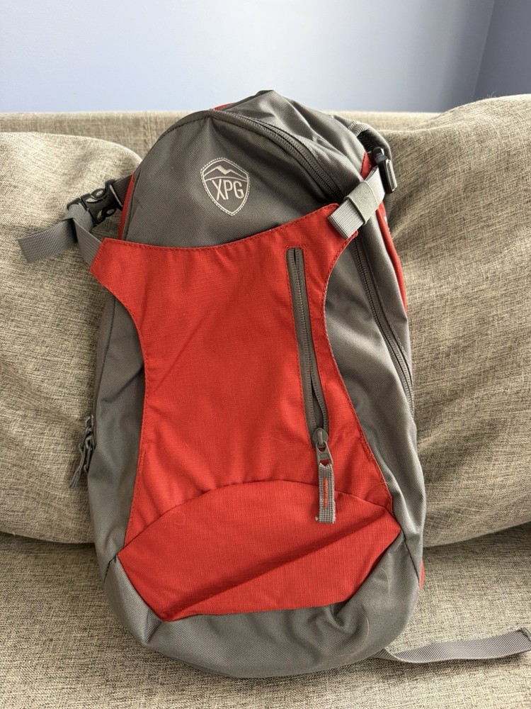 Cabela’s XPG Strata 8 Hiking Hydration Backpack Daypack Red Gray NO BLADDER