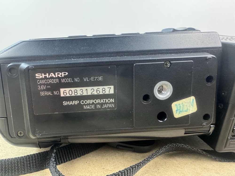 Sharp Viewcam VL-E73 8mm Camcorder Vintage Untested Powers Briefly With Case