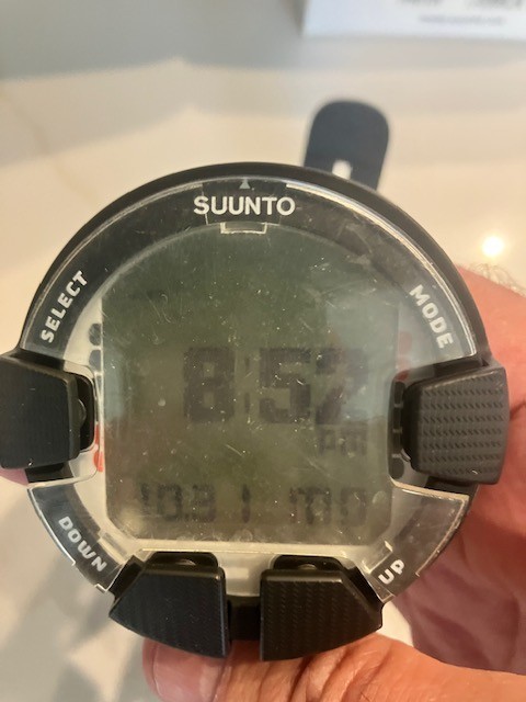 Suunto Vyper Air dive computer with USB cord, extra screen protector