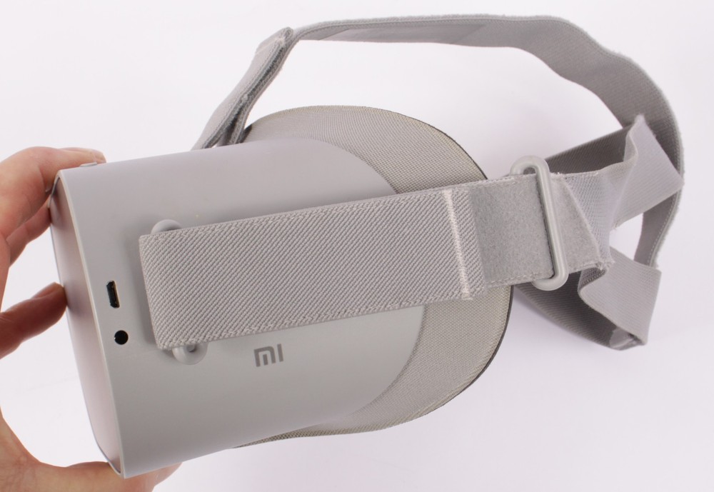 Meta Oculus Go 64GB Standalone Virtual Reality Headset with Remote - Gray