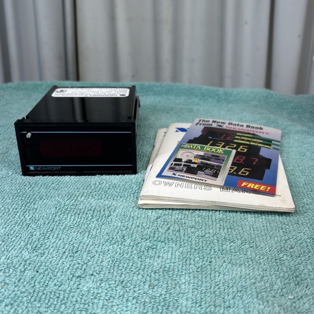 Newport 204B-RMS VR4 06 Panel Meter