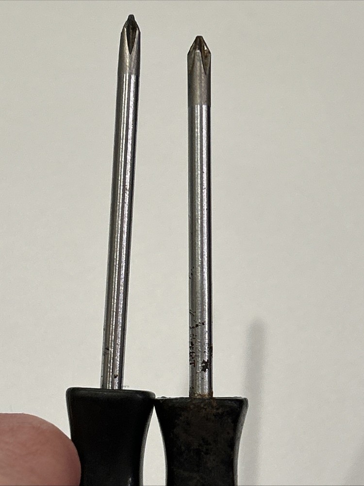 2 Snap On SSDP31 - #1 Phillips Tip 3" Long Blade Hard Handle Screwdrivers