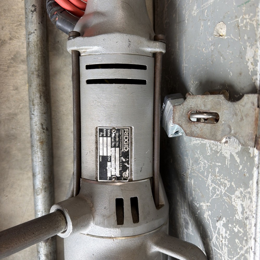 RIDGID 700 ELECTRIC PIPE THREADER, THREADER DIES, RATCHING HEAD, HANDLE AND CASE